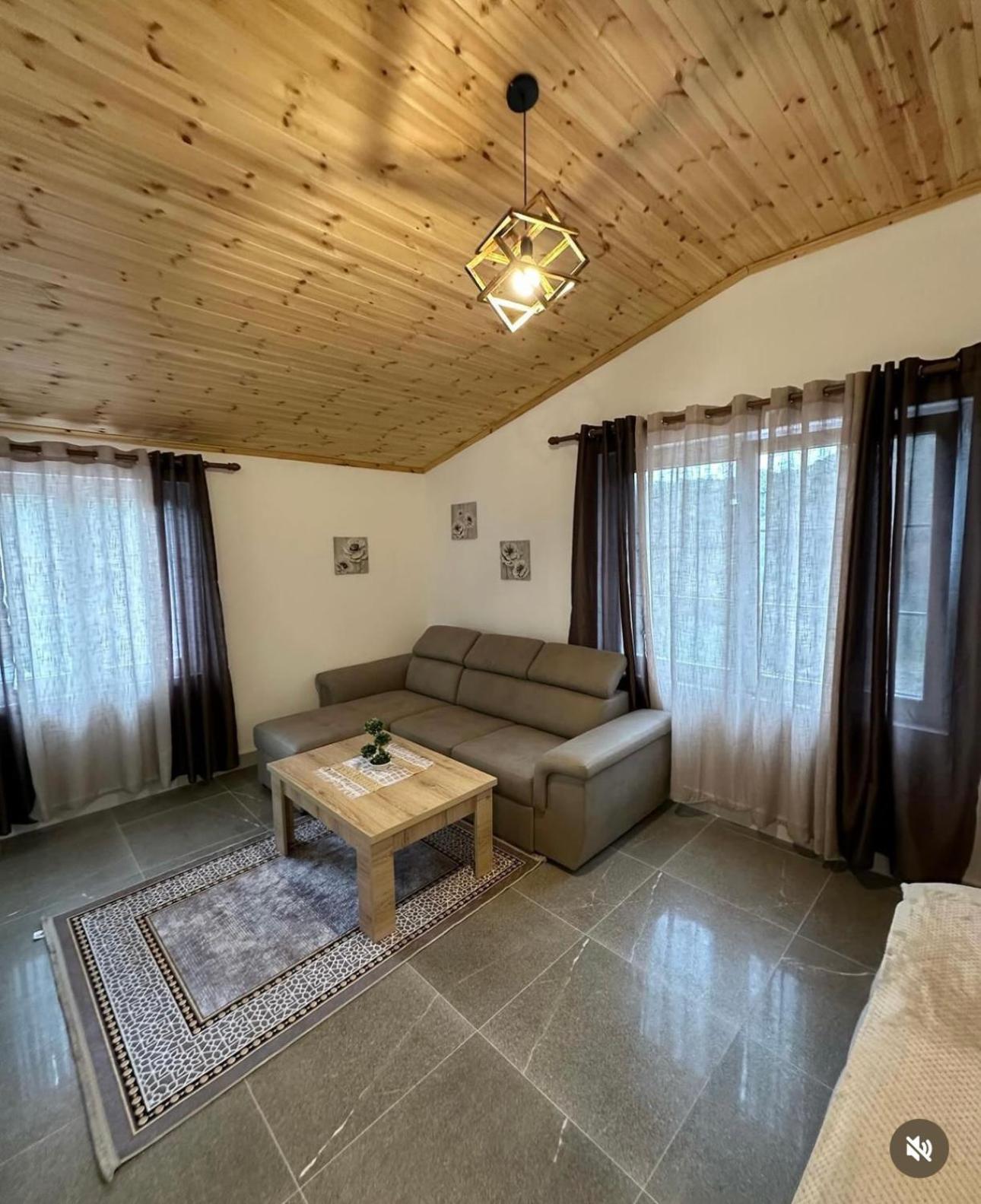 Qyteza Guest House & Camping Шкодер Экстерьер фото