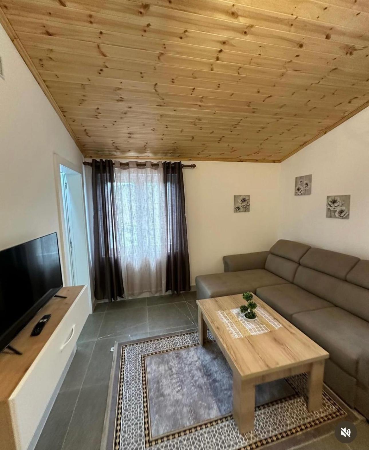 Qyteza Guest House & Camping Шкодер Экстерьер фото