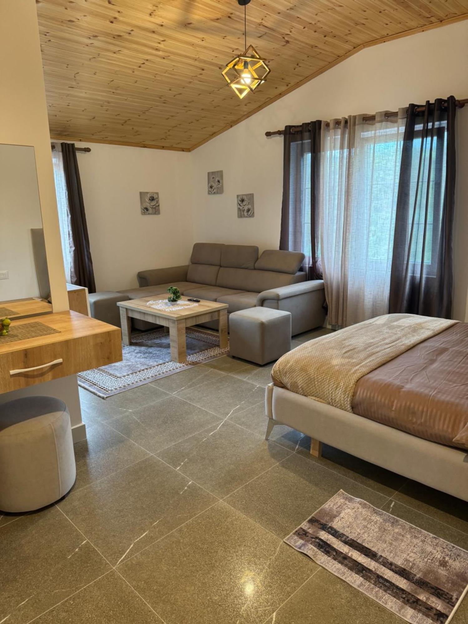 Qyteza Guest House & Camping Шкодер Экстерьер фото