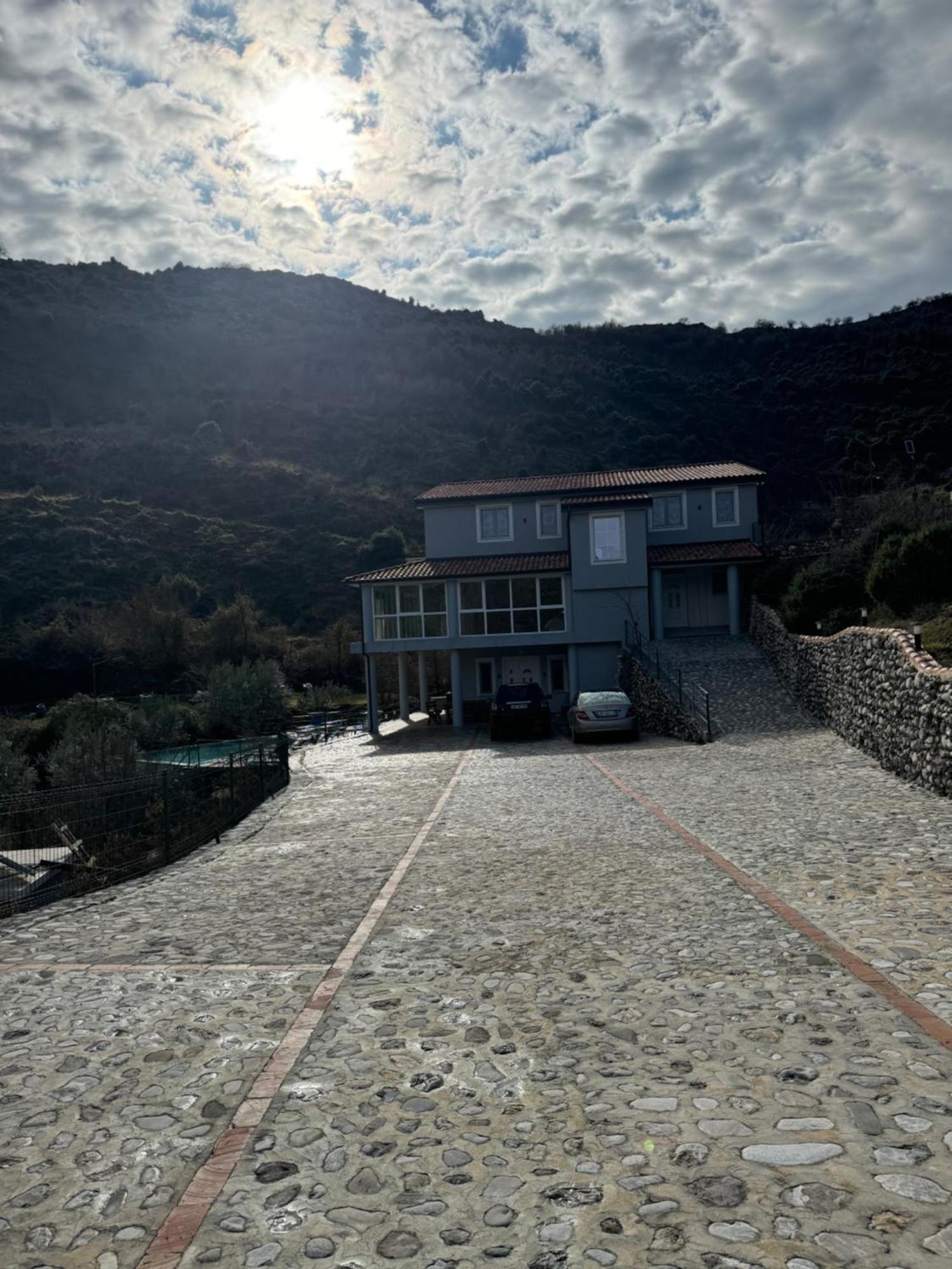 Qyteza Guest House & Camping Шкодер Экстерьер фото